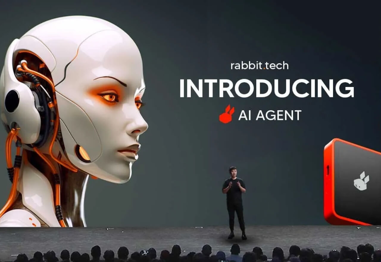 Rabbit R1亮相CES丨一款便携式AI智能设备